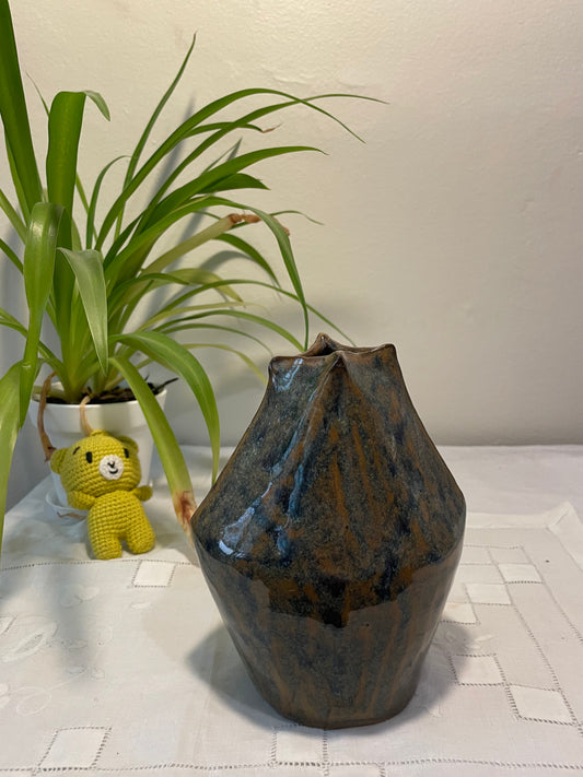 Star Mouthed Vase